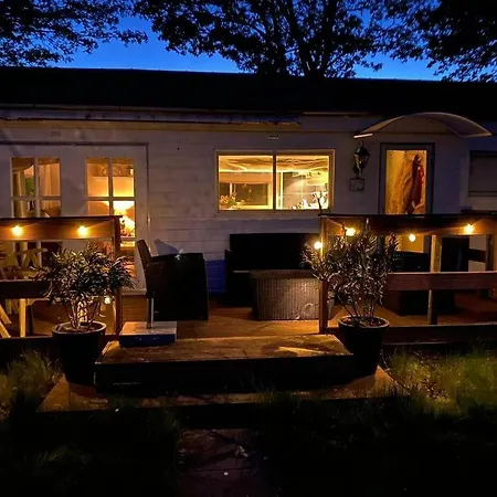 Kids Campingpark De Bongerd 5-star Daire Tuitjenhorn